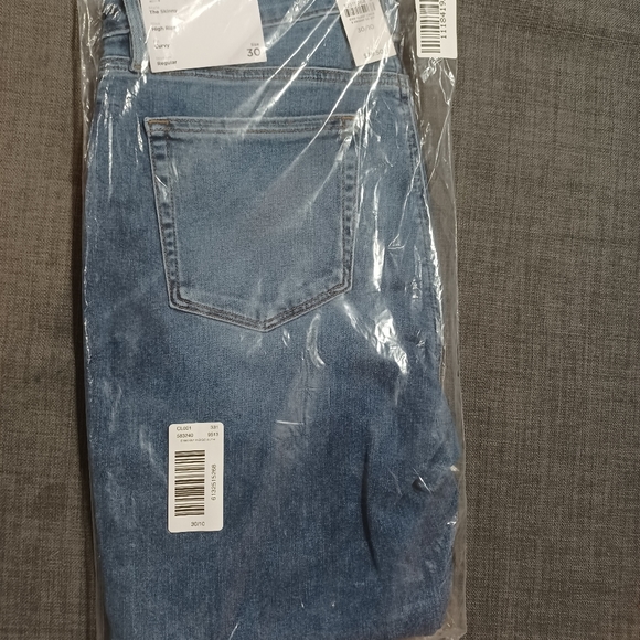 LOFT Women's Curvy High Rise Jeans - Picture 3 of 3